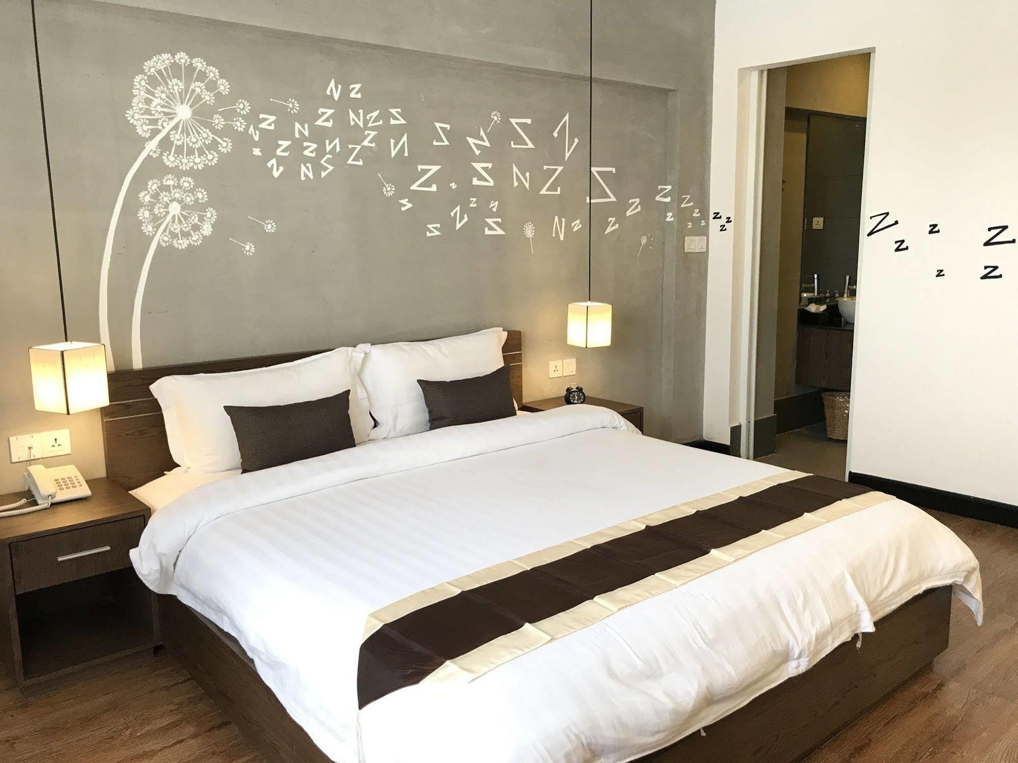Asiban Quay Boutique Hotel Phnom Penh Exterior foto