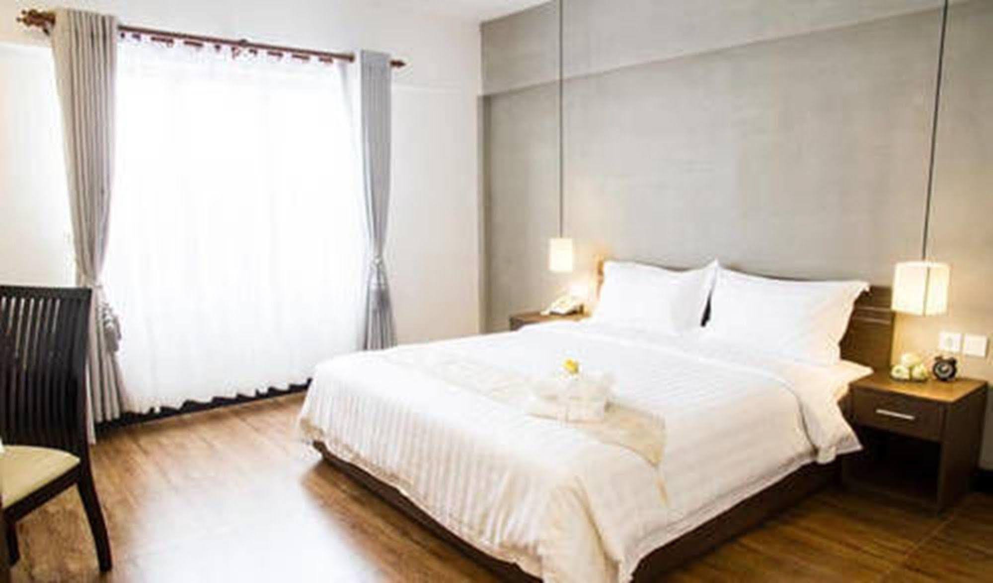 Asiban Quay Boutique Hotel Phnom Penh Exterior foto